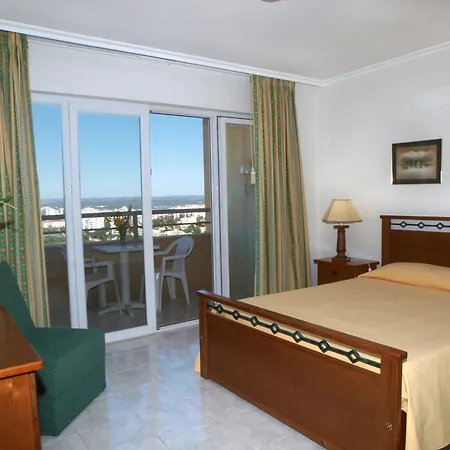 Апарт-отель Jardins Da Rocha 3*