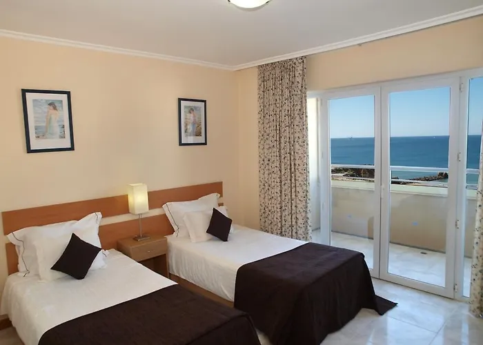 Jardins Da Rocha Aparthotel 3*