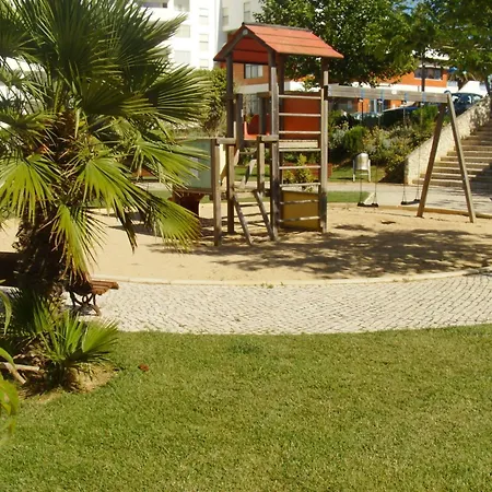 아파트호텔 Jardins Da Rocha 3*